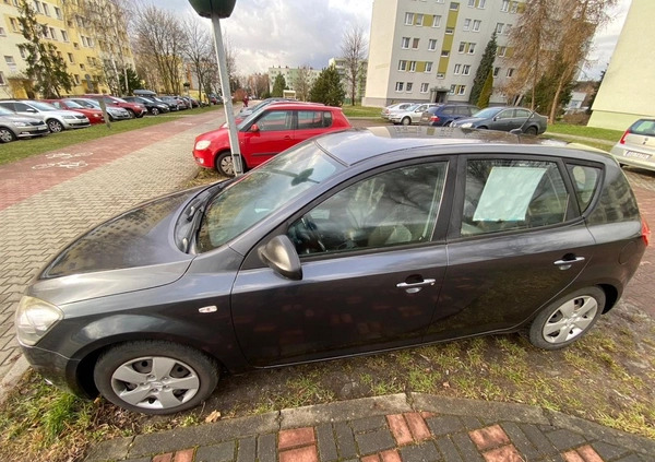 Kia Ceed cena 18900 przebieg: 220000, rok produkcji 2010 z Gliwice małe 79